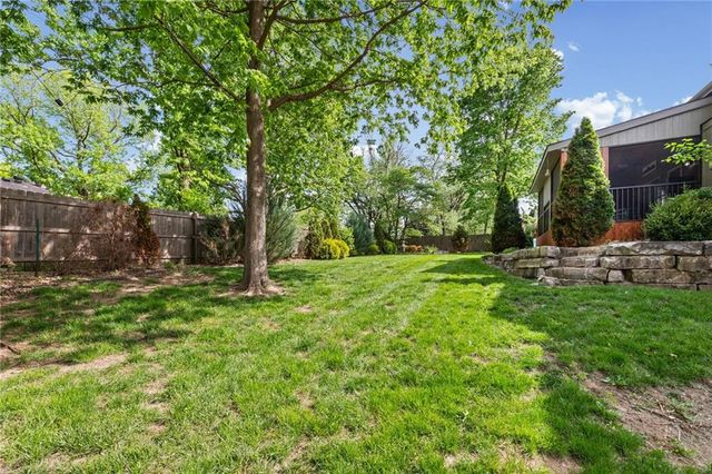 8119 NW Venita Street, Weatherby Lake, MO 64152