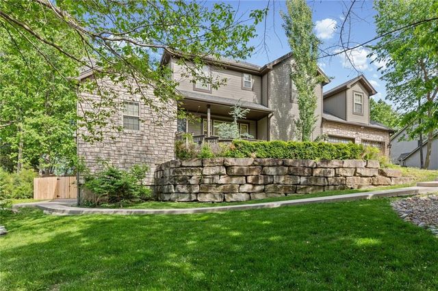 8119 NW Venita Street, Weatherby Lake, MO 64152
