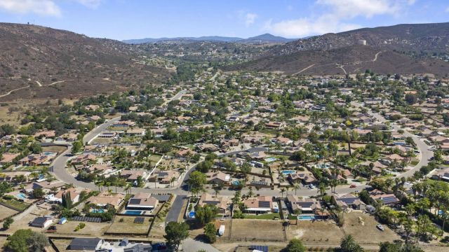 23546 Oriente Way, Ramona, CA 92065