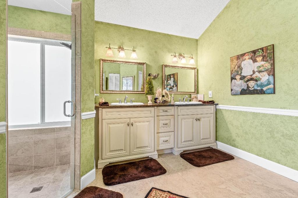 Image 17 of property listing at 5986 Vista Linda Lane, Boca Raton, FL 33433