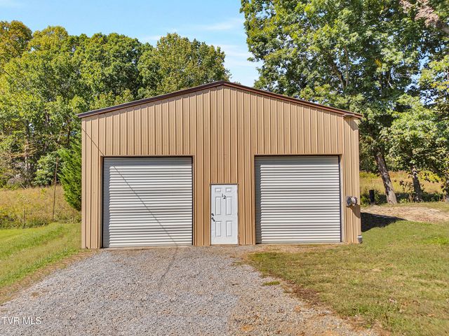 123 Hallborough Drive, Jonesborough, TN 37659
