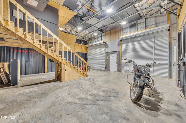 123 Hallborough Drive, Jonesborough, TN 37659