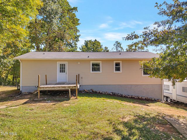 123 Hallborough Drive, Jonesborough, TN 37659