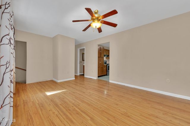 123 Hallborough Drive, Jonesborough, TN 37659