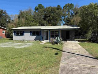 224 Edison Dr, Pensacola, FL 32505