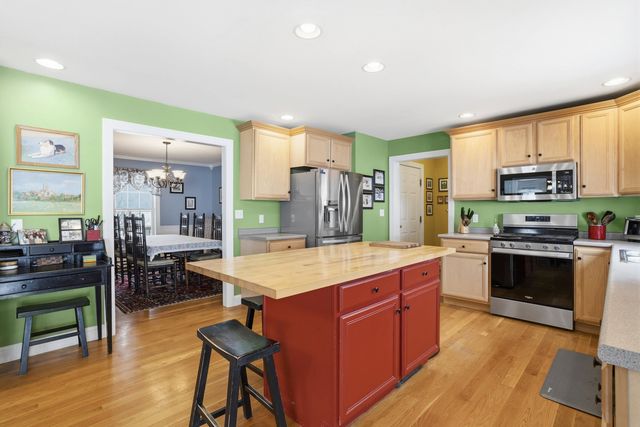 64 Danielle Lane, Dover, NH 03820