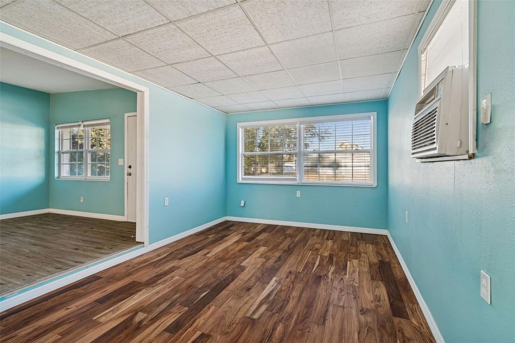 Image 15 of property listing at 255 WERTZ DRIVE, Largo, FL 33771