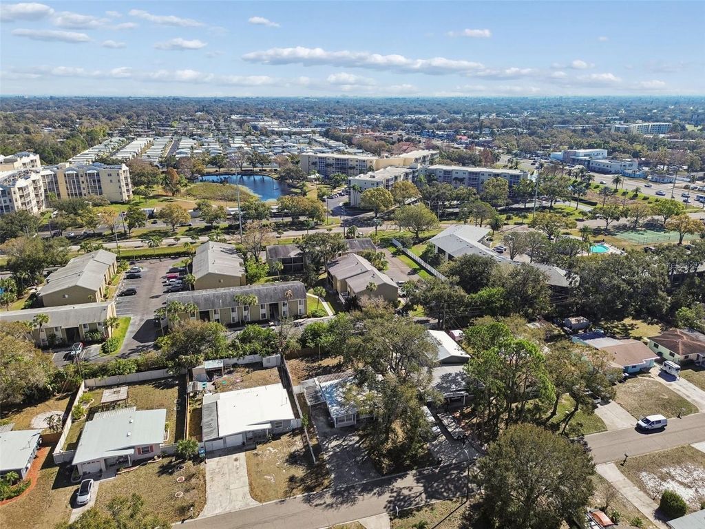 Image 37 of property listing at 255 WERTZ DRIVE, Largo, FL 33771