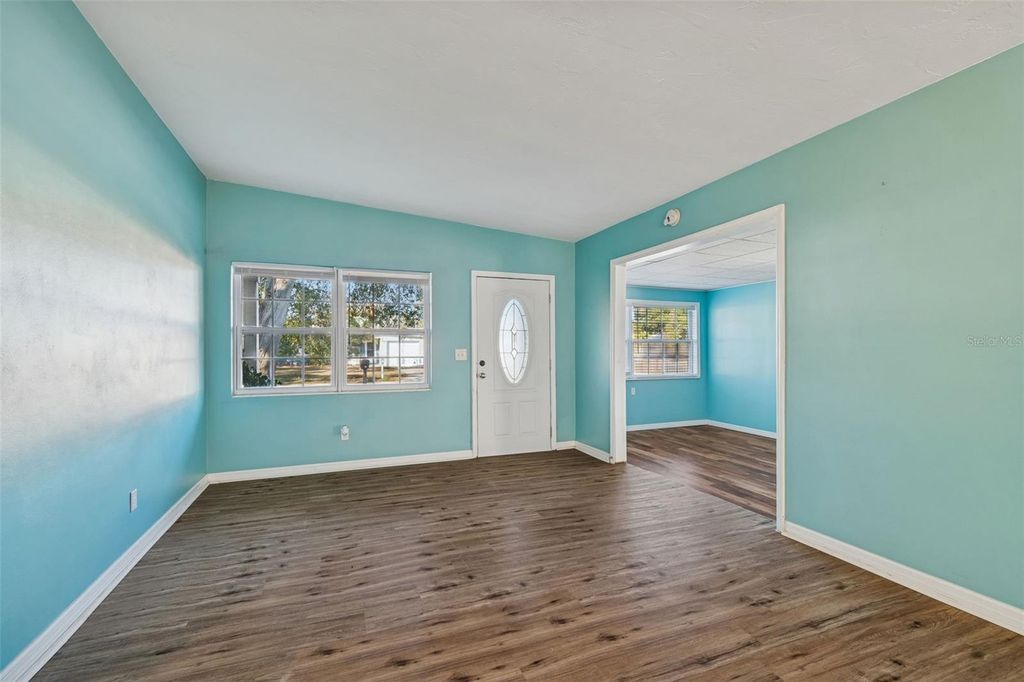 Image 9 of property listing at 255 WERTZ DRIVE, Largo, FL 33771