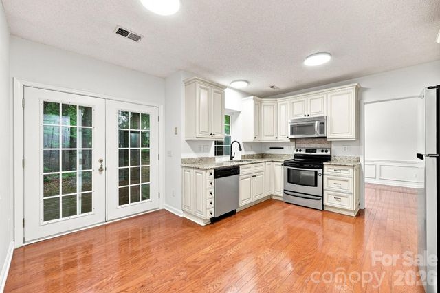 6004 Elm Cove Lane, Charlotte, NC 28269