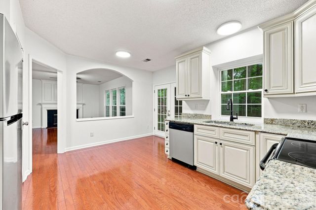 6004 Elm Cove Lane, Charlotte, NC 28269