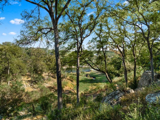 2201 Improver RD, Spicewood, TX 78669