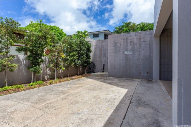 1545 Nehoa Street 1001, Honolulu, HI 96822
