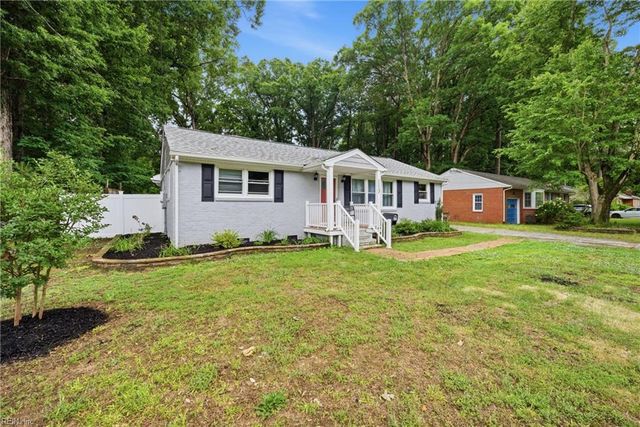 113 Shoe LN, Newport News, VA 23606