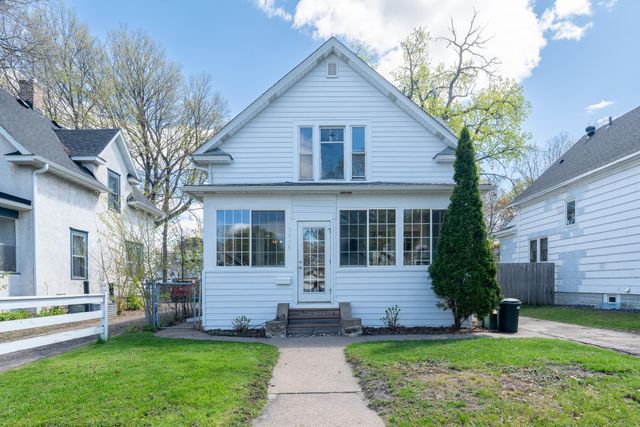 1074 12th Avenue SE, Minneapolis, MN 55414