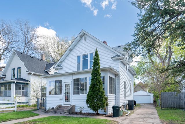 1074 12th Avenue SE, Minneapolis, MN 55414