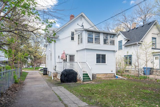 1074 12th Avenue SE, Minneapolis, MN 55414