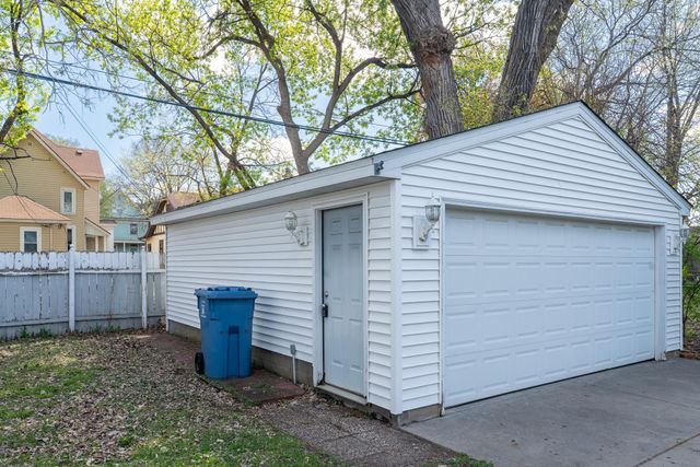 1074 12th Avenue SE, Minneapolis, MN 55414