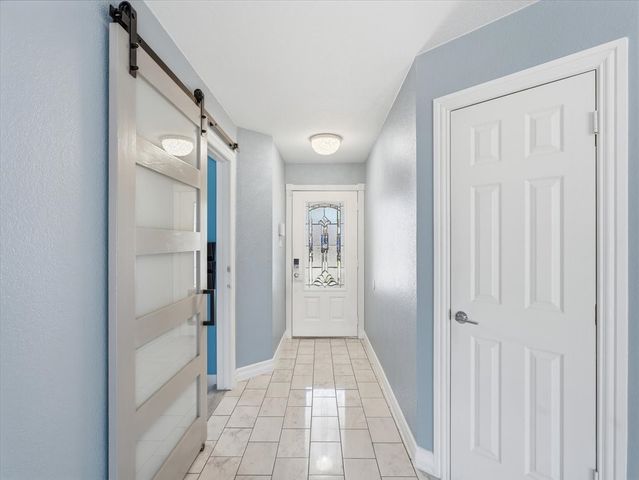 2324 Cripple Creek Drive, Arlington, TX 76014