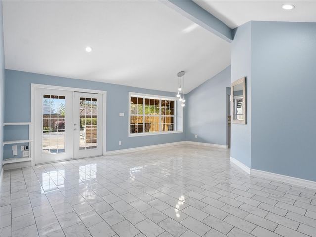 2324 Cripple Creek Drive, Arlington, TX 76014