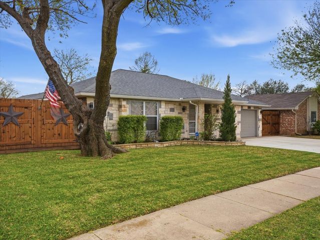 2324 Cripple Creek Drive, Arlington, TX 76014