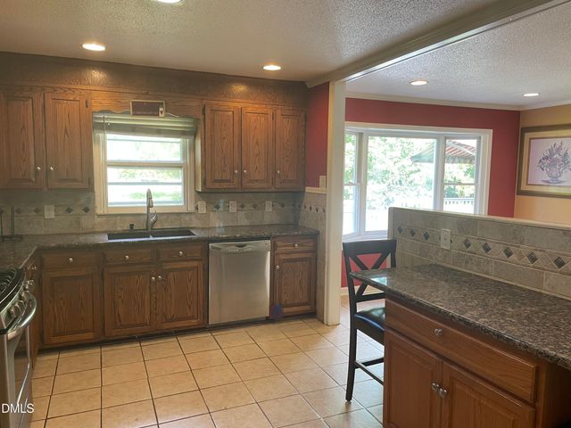 325 Chris Street, Mebane, NC 27302