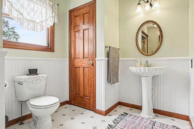 50701 County Road 37, Middlebury, IN 46540