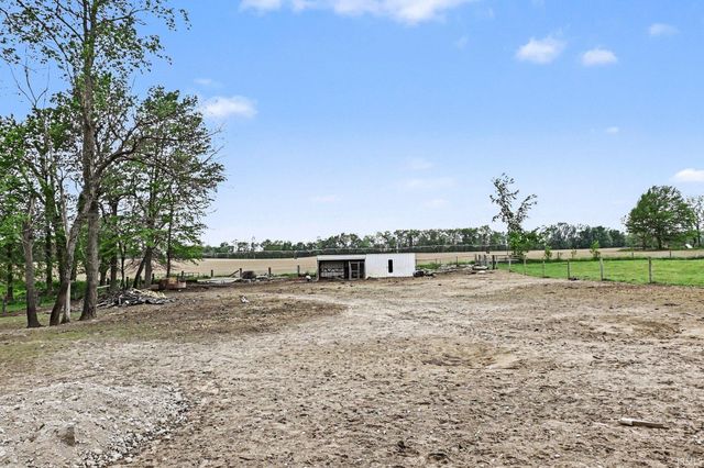 50701 County Road 37, Middlebury, IN 46540