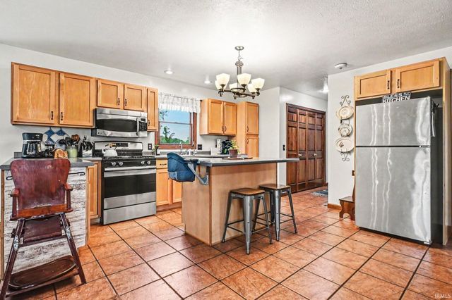 50701 County Road 37, Middlebury, IN 46540