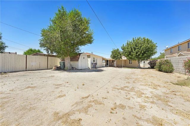 2734 Desert, Rosamond, CA 93560