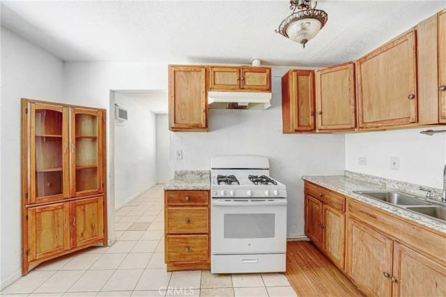 2734 Desert, Rosamond, CA 93560