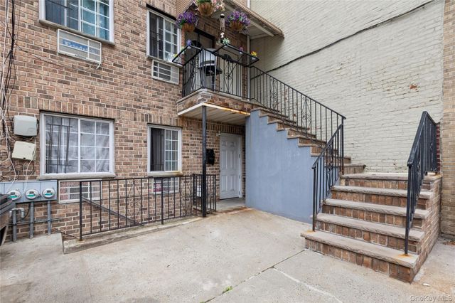 2722 Wallace Avenue, Bronx, NY 10467