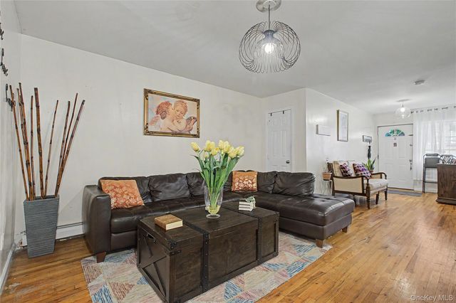 2722 Wallace Avenue, Bronx, NY 10467