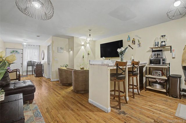 2722 Wallace Avenue, Bronx, NY 10467