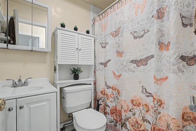 2722 Wallace Avenue, Bronx, NY 10467