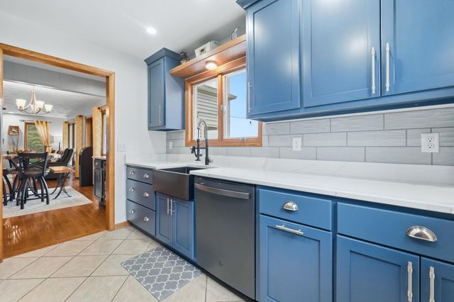 6055 N 190 W, Howe, IN 46746