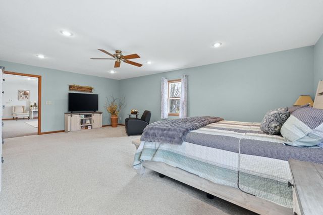 6055 N 190 W, Howe, IN 46746