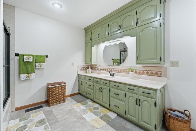 6055 N 190 W, Howe, IN 46746