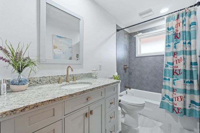 6055 N 190 W, Howe, IN 46746