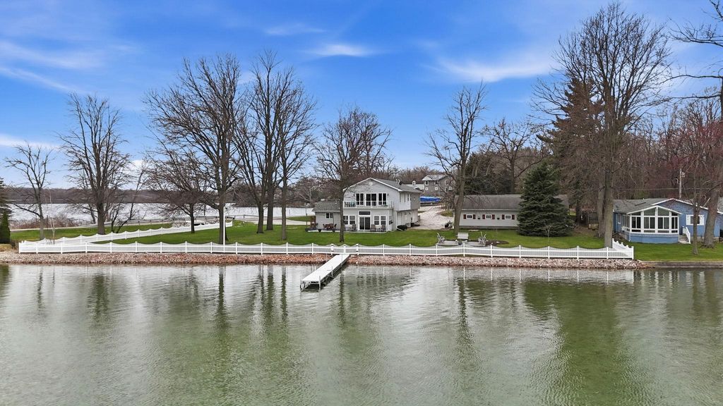 6055 N 190 W, Howe, IN 46746