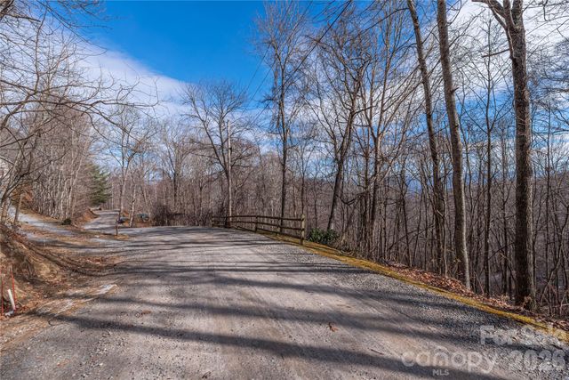 00 Utah Mountain Road 25, Waynesville, NC 28785