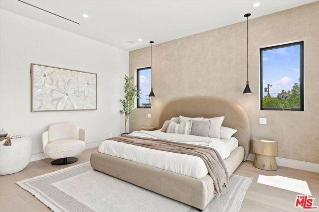 12625 Preston Way, Los Angeles, CA 90066