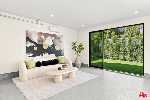 12625 Preston Way, Los Angeles, CA 90066