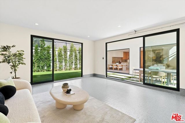 12625 Preston Way, Los Angeles, CA 90066