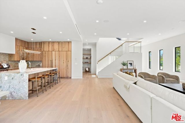 12625 Preston Way, Los Angeles, CA 90066