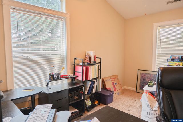 5756 Yvonne Ct SE, Salem, OR 97306