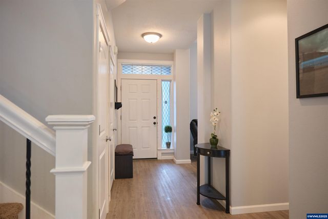 5756 Yvonne Ct SE, Salem, OR 97306