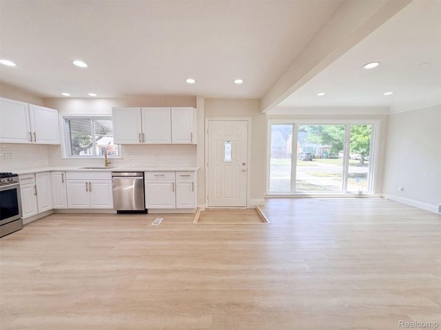 9608 Lenore, Redford Charter Township, MI 48239