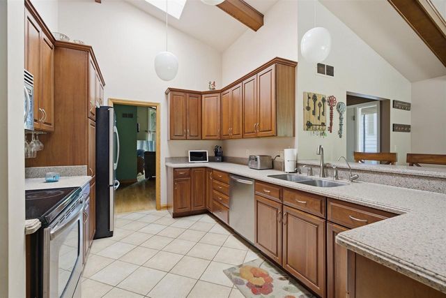 74 S RESERVE AVENUE, Fond Du Lac, WI 54935