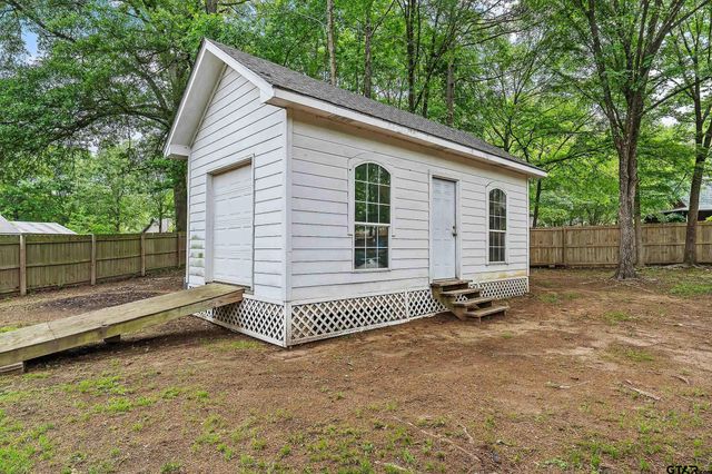 16691 South Lakeview Drive, Troup, TX 75789
